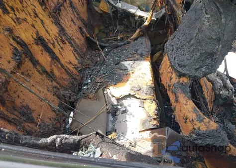 2011 Toyota Corolla Le from USA, damaged, VIN JTDBU4EEXBJ100855